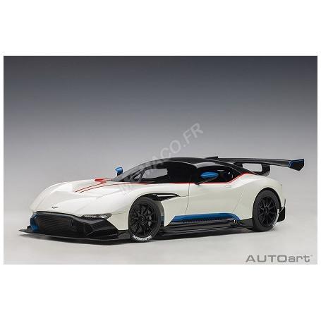 ASTON MARTIN VULCAN BLEU/BLANC BANDES ROUGES