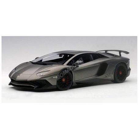 LAMBORGHINI AVENTADOR LP750-4 SV 2015 GRIS