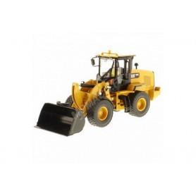 CATERPILLAR 938K CHARGEUSE SUR PNEUS AVEC GODET PUIS FOURCHE ET FIGURINE