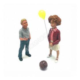 FIGURINE "NILS ET TESS" DEUX ENFANTS AVEC BALLONS
