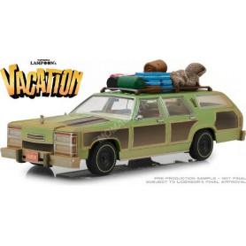 WAGON QUEEN FAMILY TRUCKSTER 1979 "NATIONAL LAMPOON'S VACATION (1983)" AVEC BAGAGES ET EDNA (EPUISE)