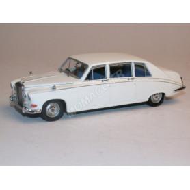 DAIMLER DS420 BLANC JUST MARRIED