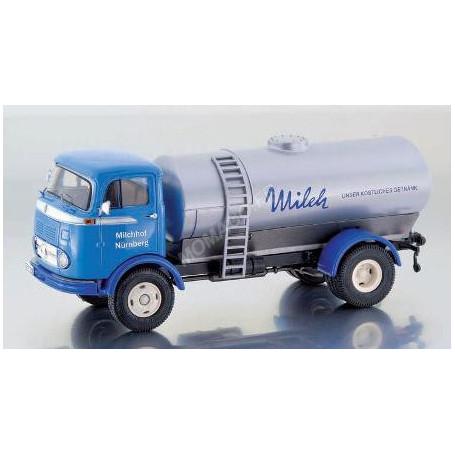 MERCEDES-BENZ LP911 CAMION CITERNE "MILCH" BLEU