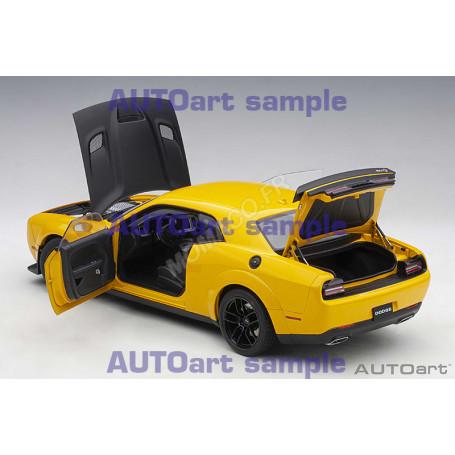 FORD GT40 GT Concept jaune & bandes noires 1/12 MOTORMAX 73001y 661732730018 B0038Q7A4M 2004