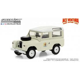 LAND ROVER 88 SERIE IIA BREAK 1961 "ACE VENTURA : WHEN NATURE CALLS (1995)" (EPUISE)