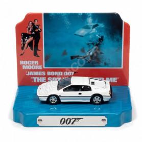 LOTUS ESPRIT 1976 BLANCHE "JAMES BOND 007 - L'ESPION QUI M'AIMAIT (1977)"