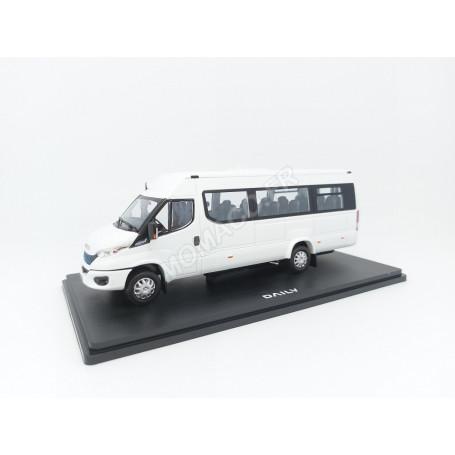 IVECO DAILY MINIBUS NI HI-MATIC BLANC