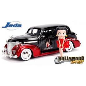 CHEVROLET MASTER 1938 "BETTY BOOP" AVEC FIGURINE BETTY BOOP