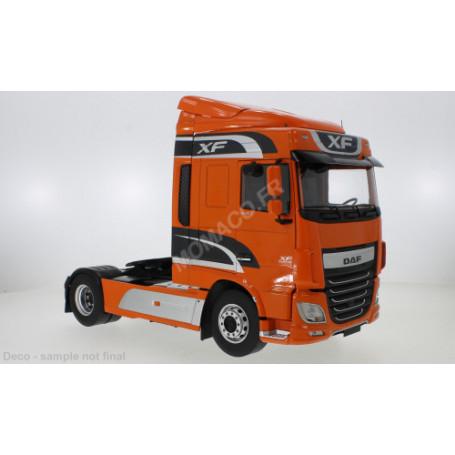 DAF XF SPACE CAB 2016 ORANGE