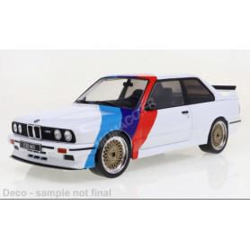 BMW E30 M3 1989 BLANC DECORE