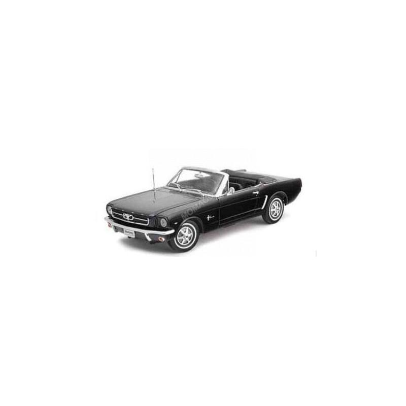 FORD MUSTANG 1965 CONVERTIBLE l 1/18 Revell 8832