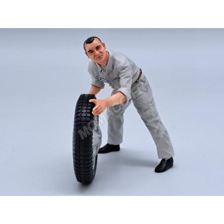 FIGURINE GEORGES PORTEUR DE ROUE BUGATTI T59 BLANC