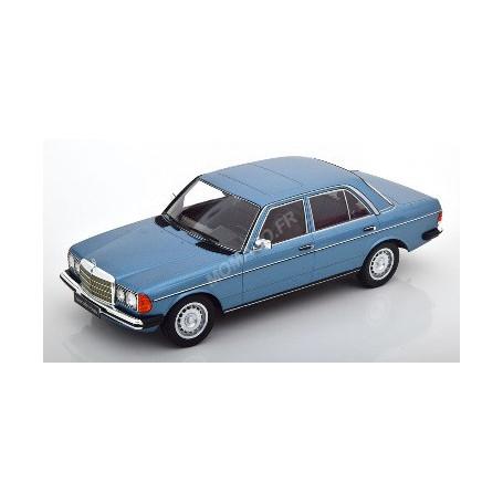 MERCEDES-BENZ 230E W123 1975 BLEU CLAIR METALLISE