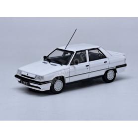 RENAULT 9 GTD BLANC