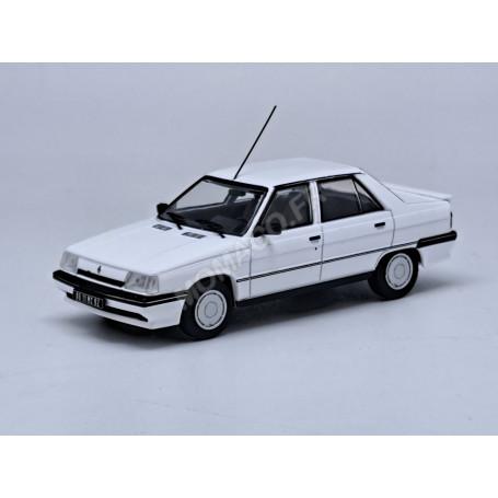 RENAULT 9 GTD BLANC
