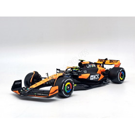 MCLAREN F1 MCL38 MERCEDES TEAM MCLAREN 4 LANDO NORRIS 2024 (PACKAGING PREMIUM AVEC CASQUE) (EPUISE)