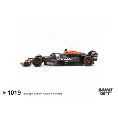RED BULL F1 RB20 TEAM ORACLE RED BULL RACING 11 SERGIO PEREZ GRAND PRIX DU BAHRAIN 2024 2EME (BLISTER EDITION)