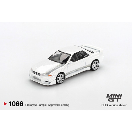 NISSAN SKYLINE GT-R (R32) VEILSIDE COMBAT C-I 2011 BLANC (RHD)