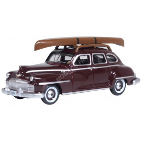 DE SOTO SUBURBAN AVEC CANOE 1946 ROYAL MAROON
