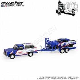 SET DE VEHICULES : CHEVROLET K5 BLAZER SILVERADO 1986 AVEC CHEVROLET CAMARO 1969 "HENDRICK MOTORSP. – K. LARSON 5" ET REMORQUE