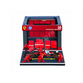 SET PIT STOP : FIGURINES MECANICIENS AVEC STAND ET ACCESSOIRES FERRARI F1 SF-25 LECLERC