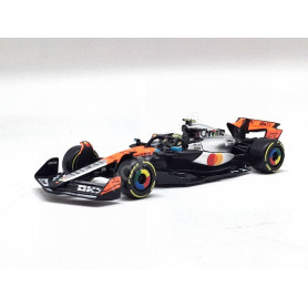 MCLAREN F1 MCL39 TEAM MCLAREN 4 LANDO NORRIS GRAND PRIX DE SILVERSTONE 2025 (PACKAGING PREMIUM AVEC CASQUE)