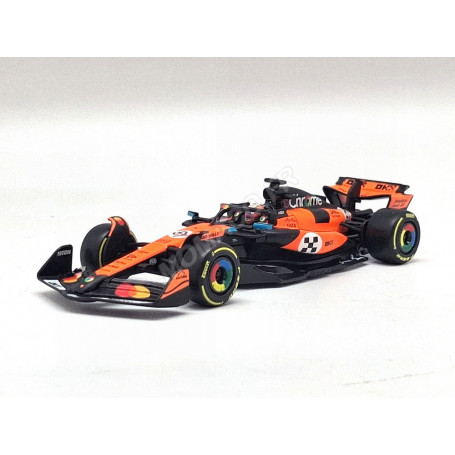 MCLAREN F1 MCL39 TEAM MCLAREN 81 OSCAR PIASTRI GRAND PRIX DE MONACO 2025 (PACKAGING PREMIUM AVEC CASQUE)