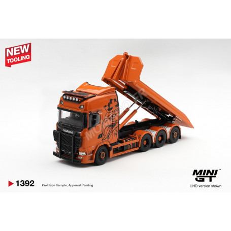 SCANIA 770S B8X4NA PLATEAU AVEC BRAS HYDRAULIQUE 2025 ORANGE (LHD)